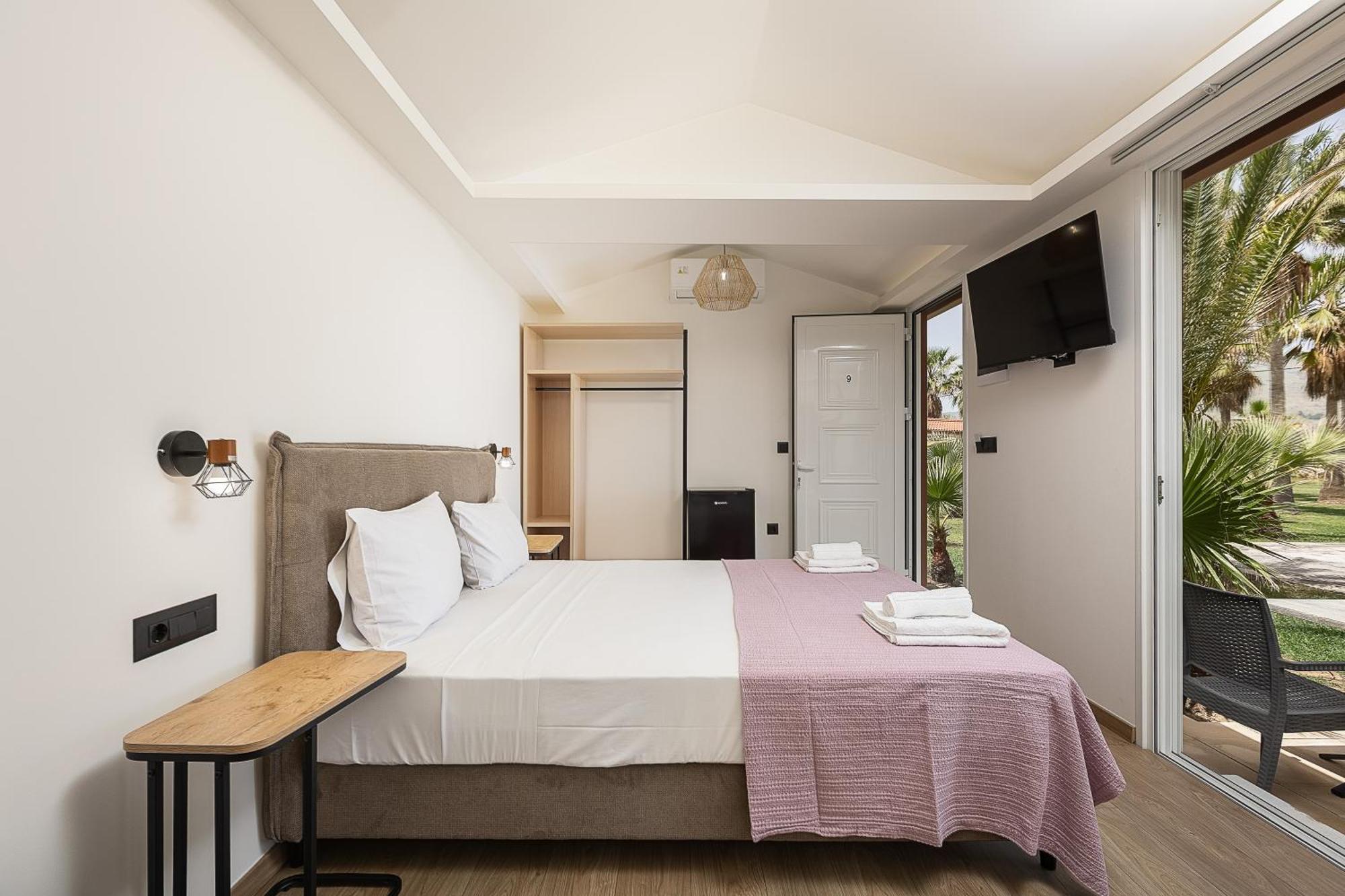 La Palma Beachfront Suites Georgioupoli Dış mekan fotoğraf