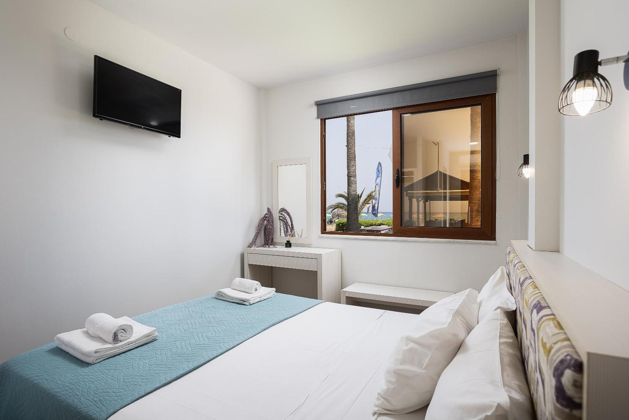 La Palma Beachfront Suites Georgioupoli Dış mekan fotoğraf