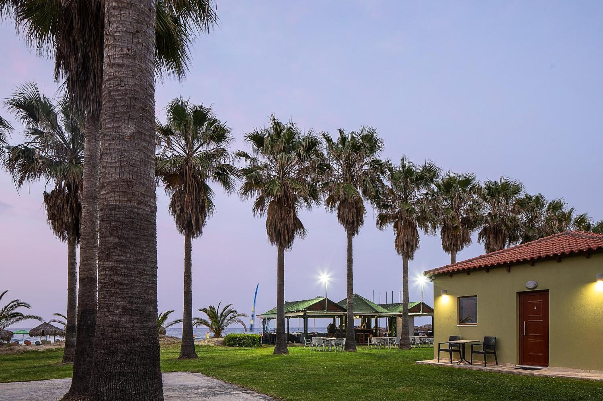 La Palma Beachfront Suites Georgioupoli Dış mekan fotoğraf